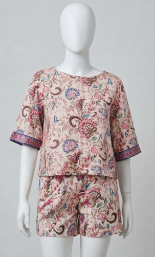 تیشرت و شورتک ساتن طرح ترمه با اسکرانچی Lorenza 2649